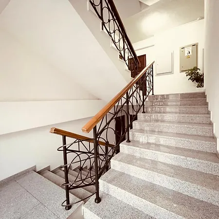 Elit Lev Tolstoi Apartment *